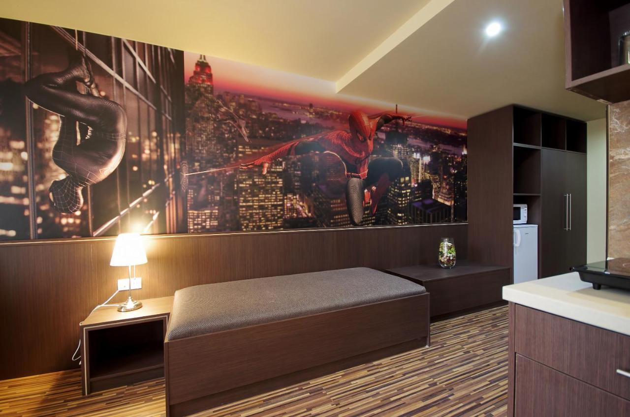 Corvin Apartman Gyula Buitenkant foto